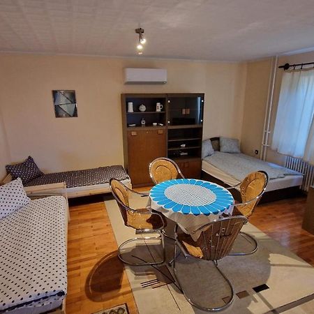 Friendly Apartment In The Suburb. Budapeste Exterior foto